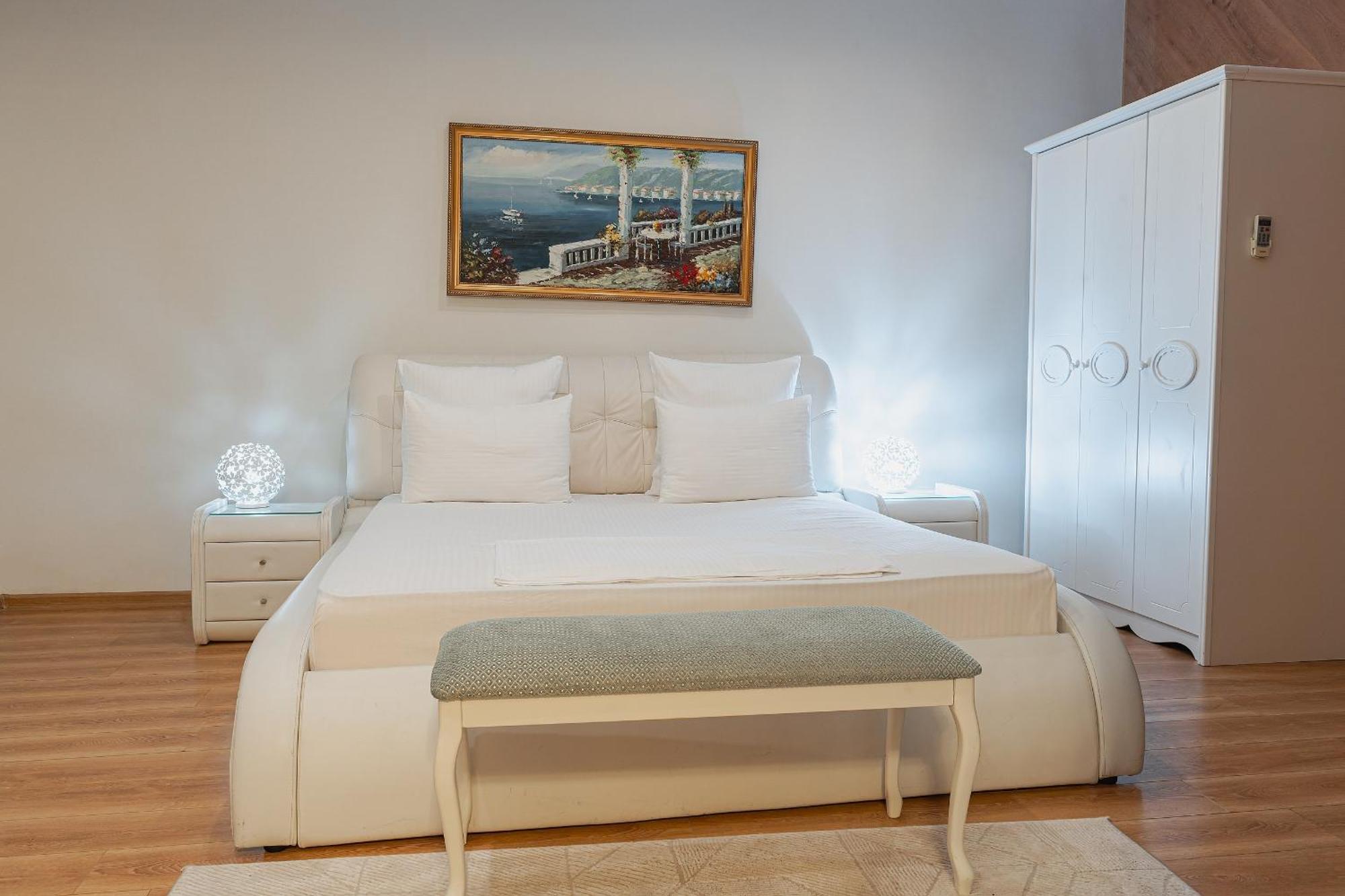 Altair Hotel Shymkent Eksteriør billede