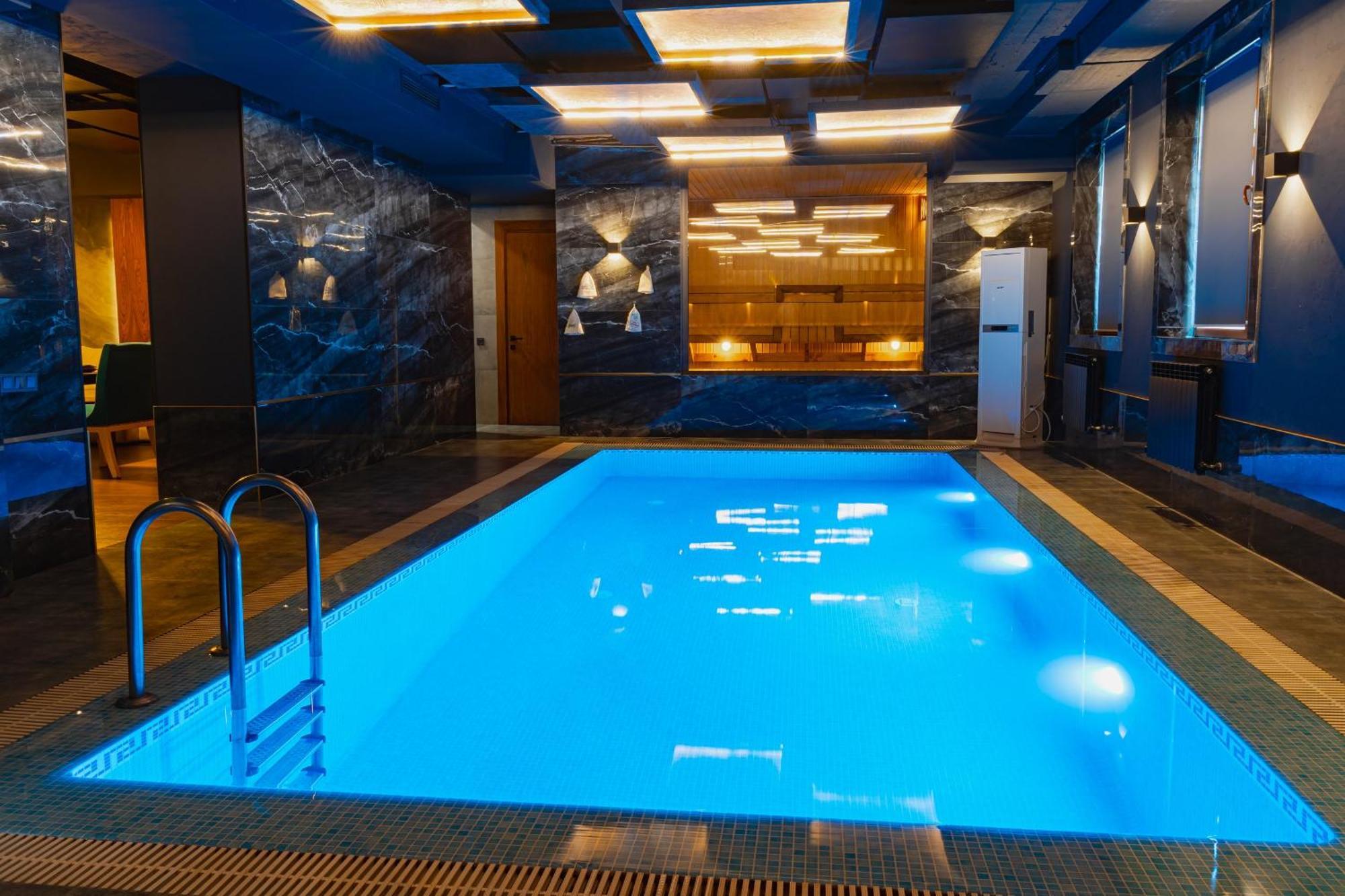 Altair Hotel Shymkent Eksteriør billede