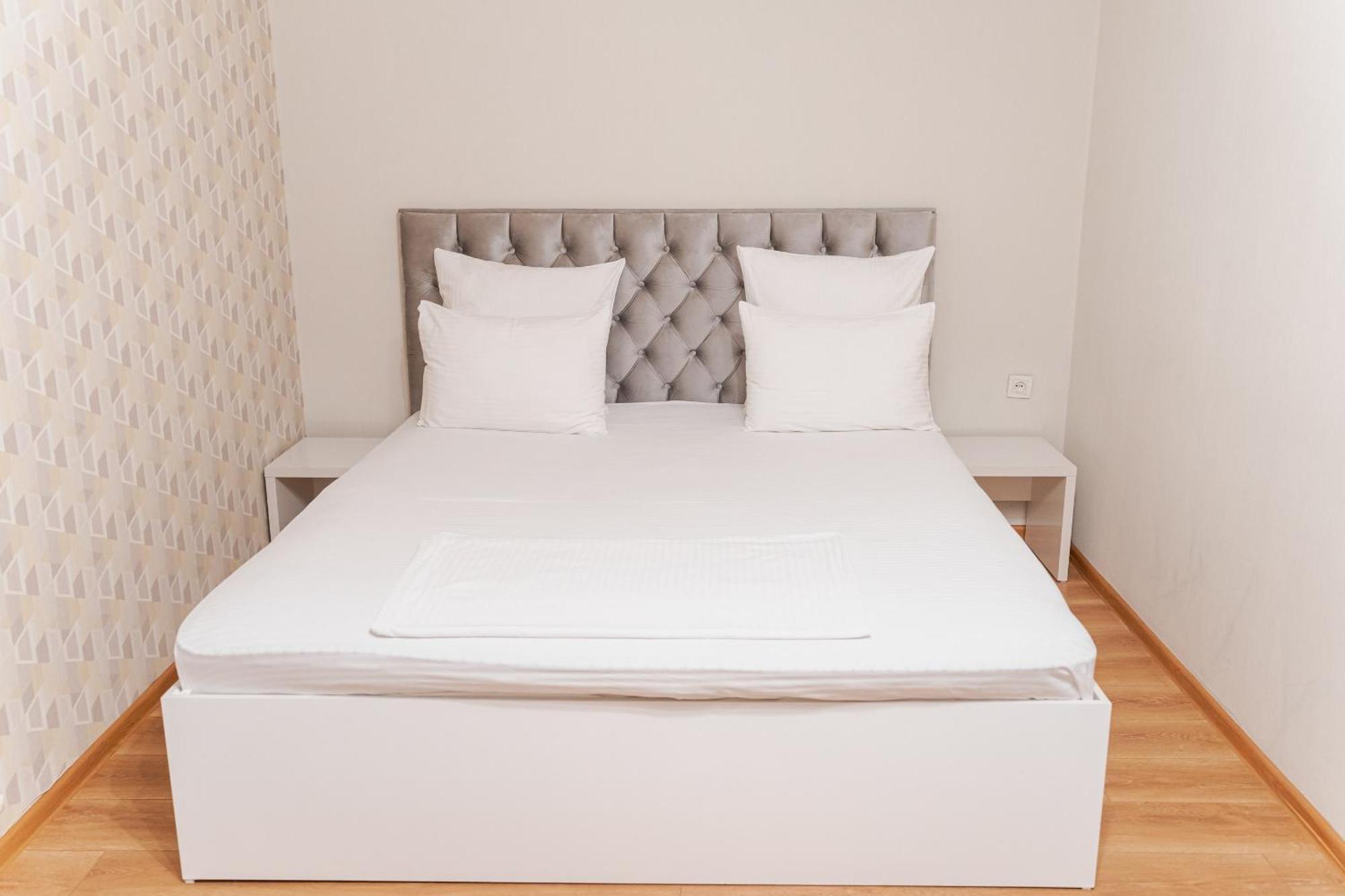 Altair Hotel Shymkent Eksteriør billede