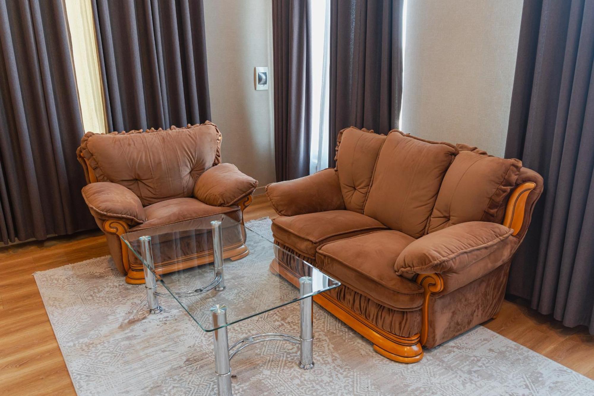 Altair Hotel Shymkent Eksteriør billede