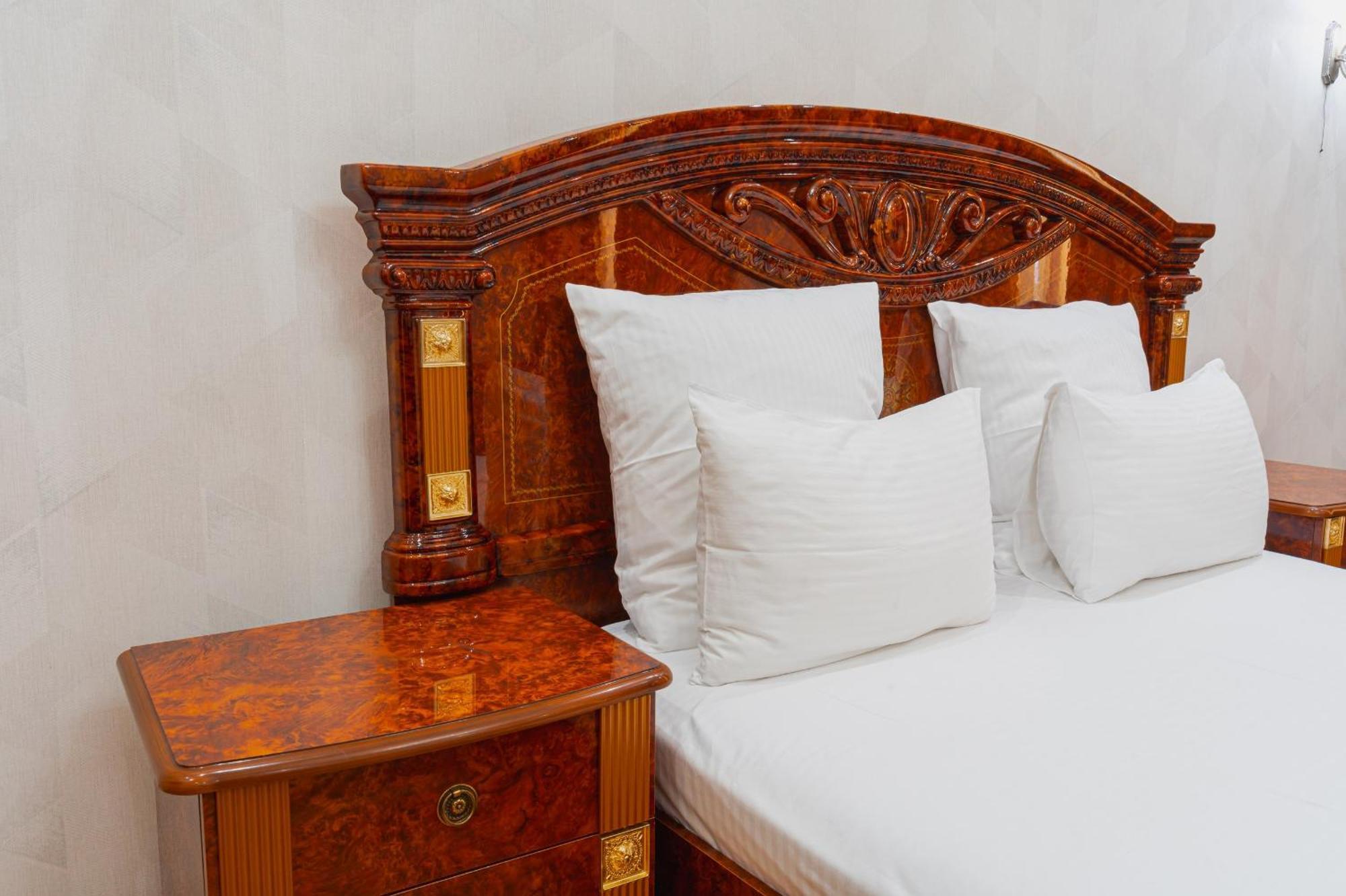 Altair Hotel Shymkent Eksteriør billede