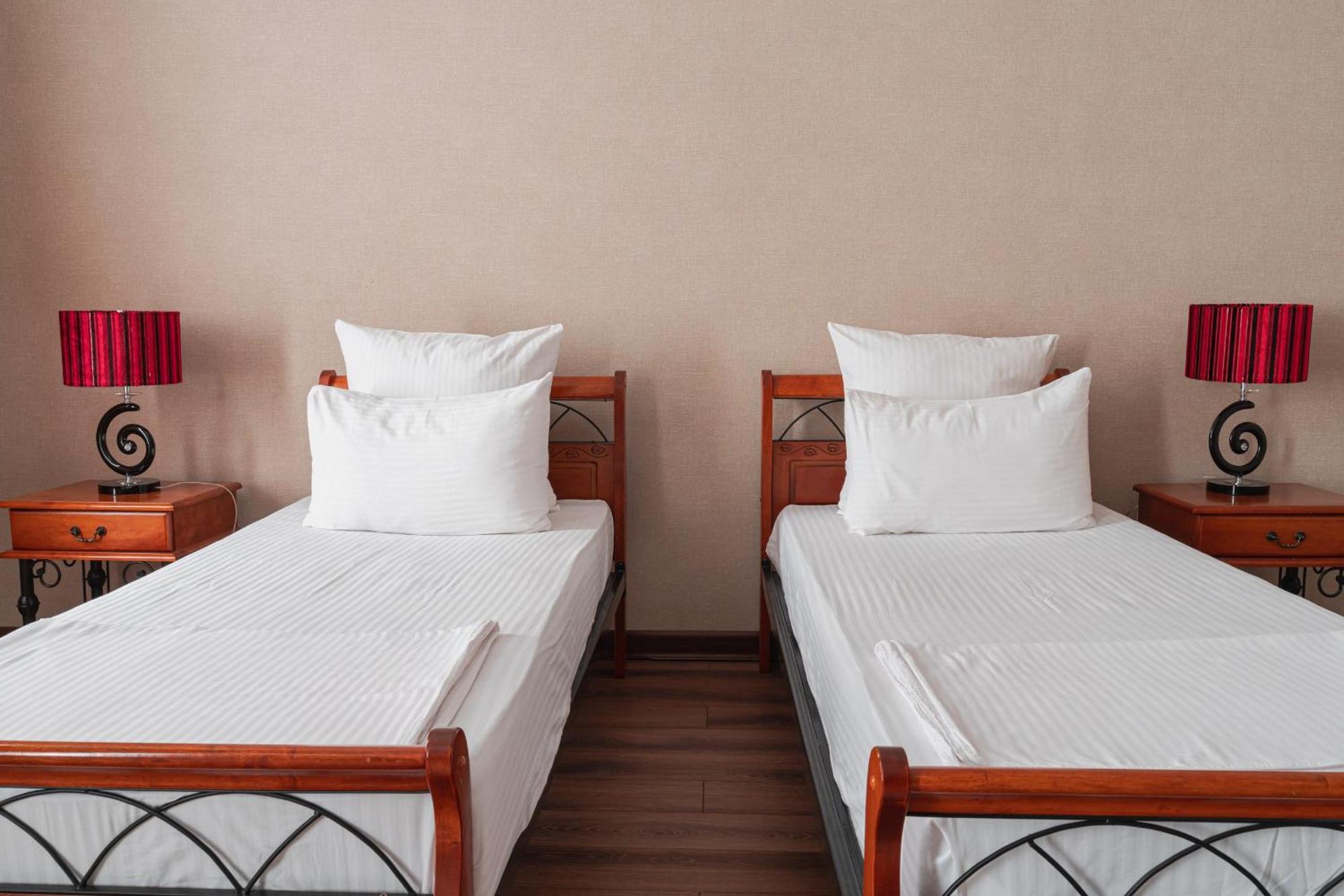 Altair Hotel Shymkent Eksteriør billede